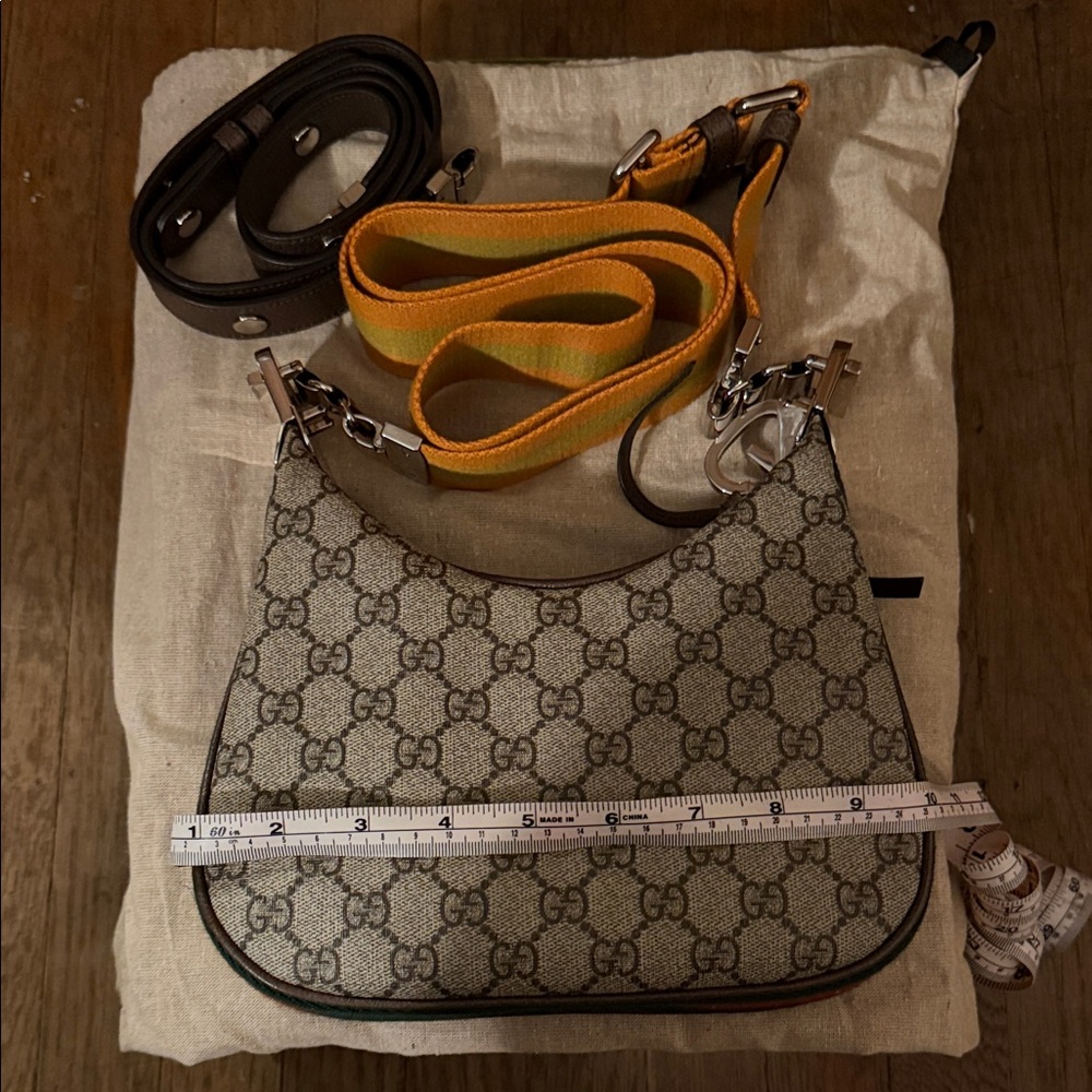 Gucci Attache Small Shoulder Bag In Beige And Ebony Supreme Canvas
Authentic - Picture 10 of 15